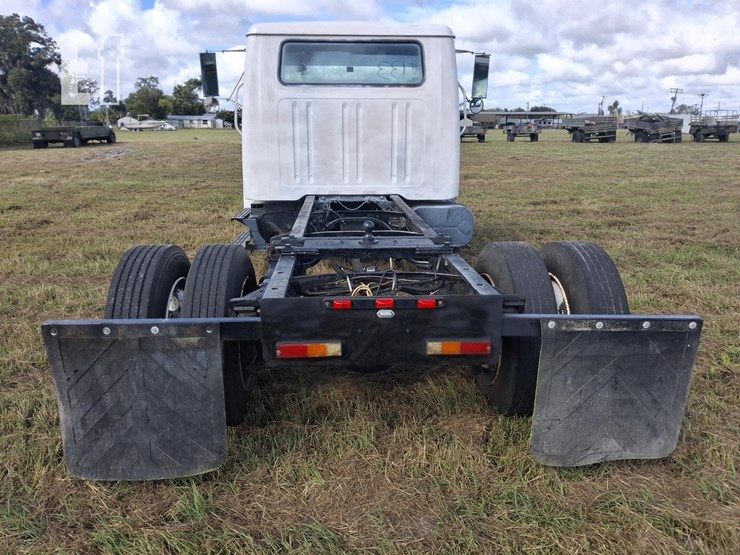 1999-international-4700-image-7