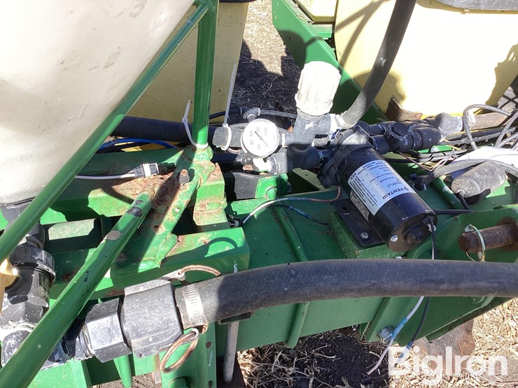 john-deere-7000-image-17