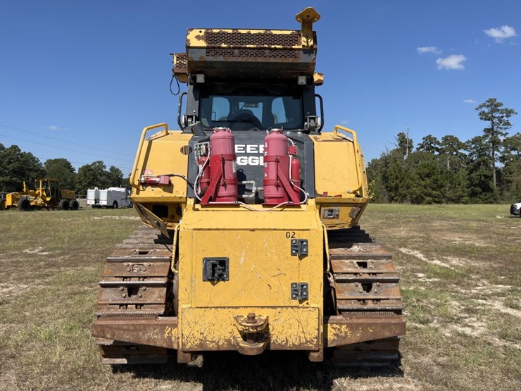 john-deere-1050-image-4