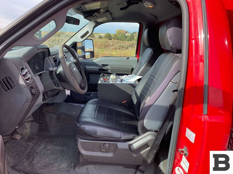 2011-ford-f450-image-40