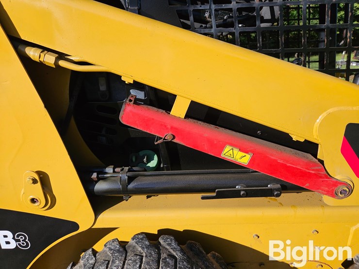 2007-caterpillar-226b3-image-18