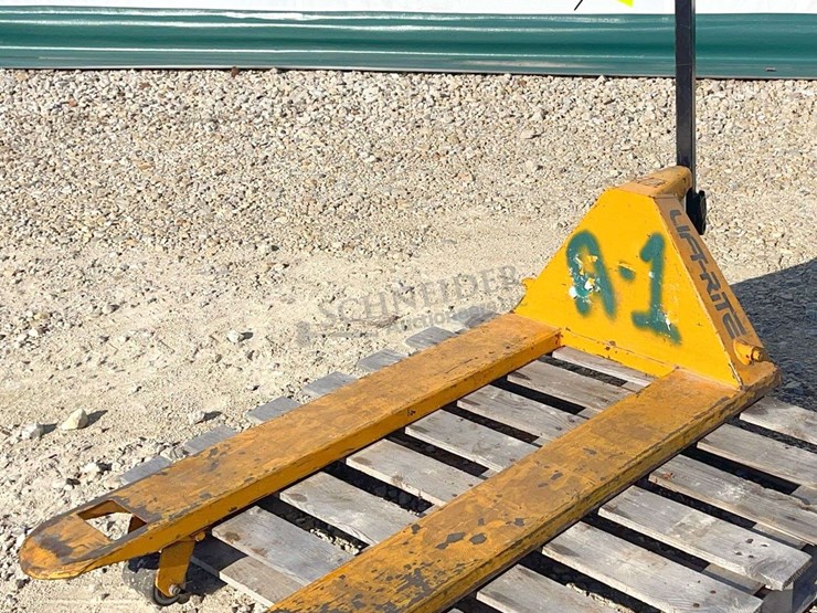 lift-rite-5,000-lb.-pallet-jack-image-2