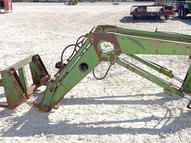 john-deere-148-image-4