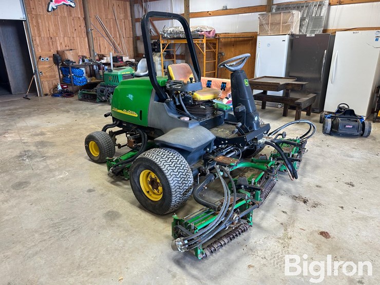 john-deere-3235c-image-3