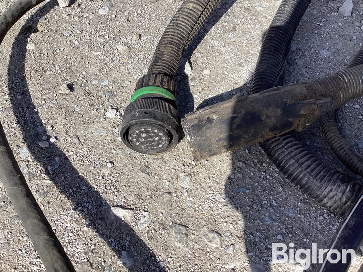 2001-john-deere-567-image-14