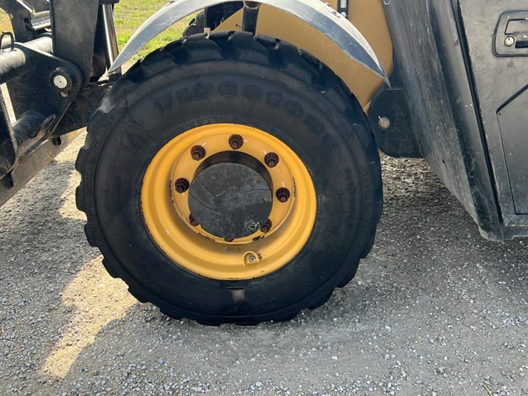 #102-•-2015-cat-th225c-telehandler-image-27