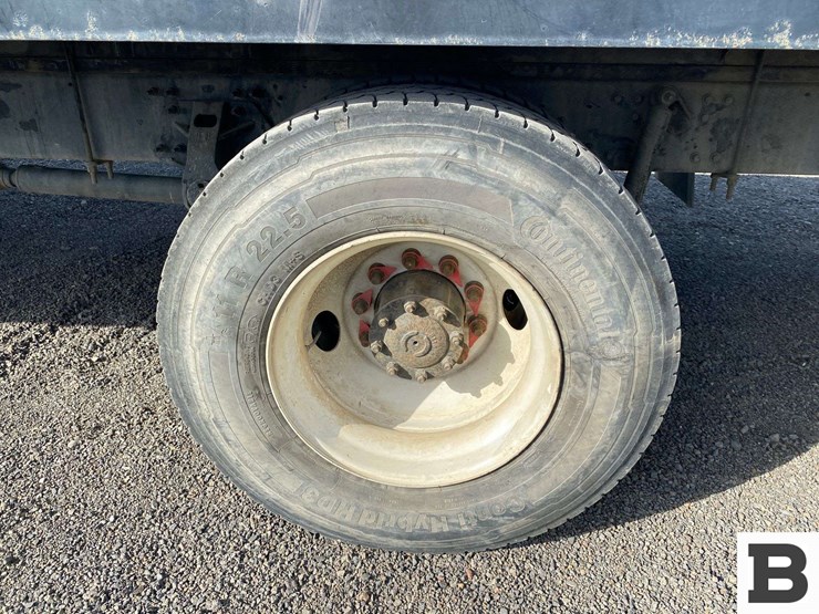 2014-hino-268-image-20