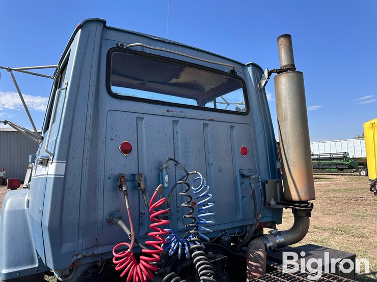 1981-ford-ln9000-image-20