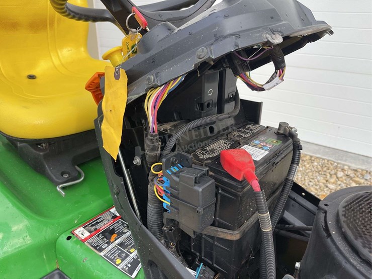 john-deere-x590-image-30