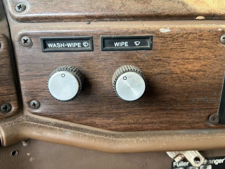 #5001-•-1988-freightliner-mb80-tandem-axle-dump-truck-image-53