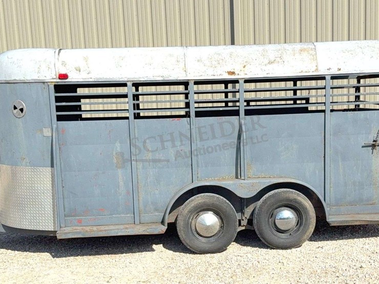 1976-snct-16'-stock-trailer-image-4