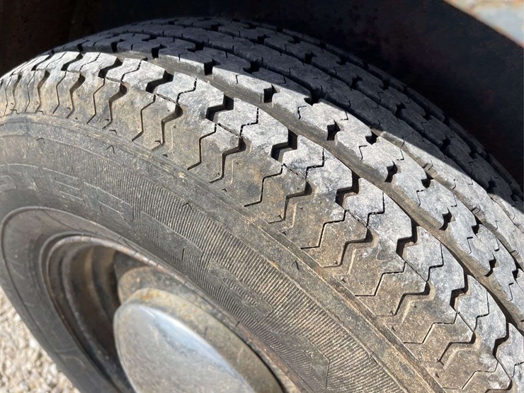 1976-snct-16'-stock-trailer-image-18