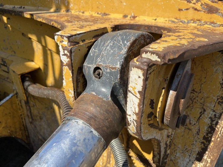 john-deere-1050-image-16