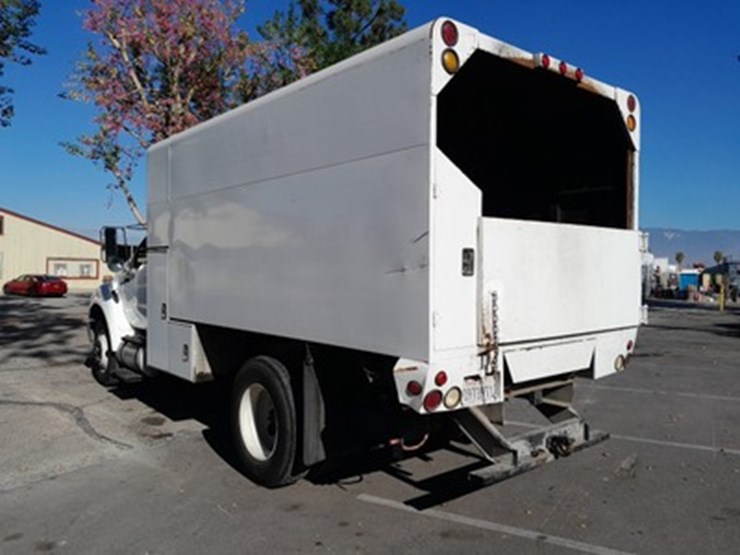 2015-ford-f750-image-3