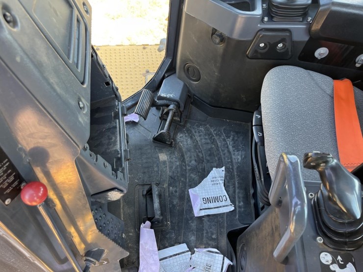 john-deere-1050-image-60