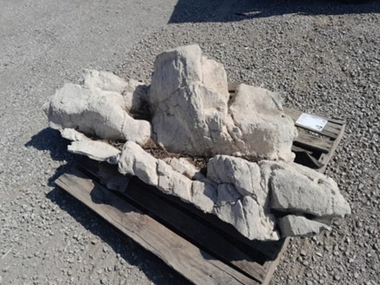 lot#--decorative-rock-image-2