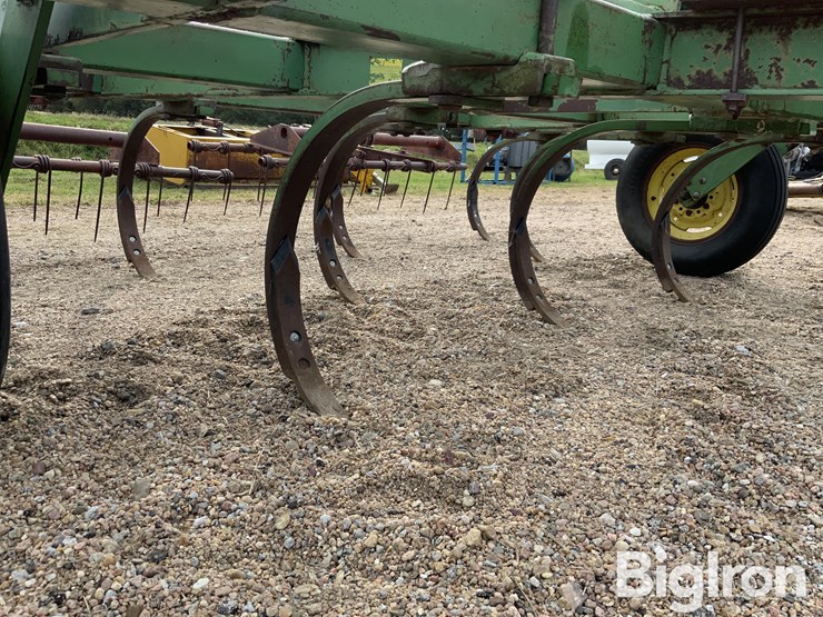 john-deere-100-image-20