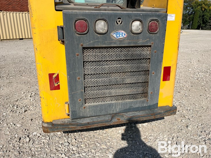 2014-gehl-r135-image-14