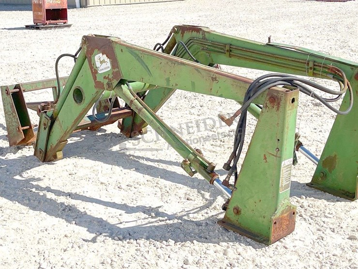 john-deere-148-image-6