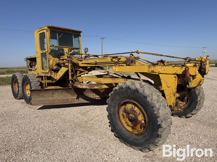 caterpillar-12-image-3