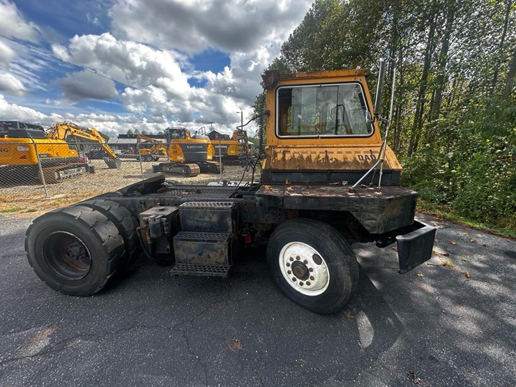 #139-•-ottawa-spotter-truck-image-3