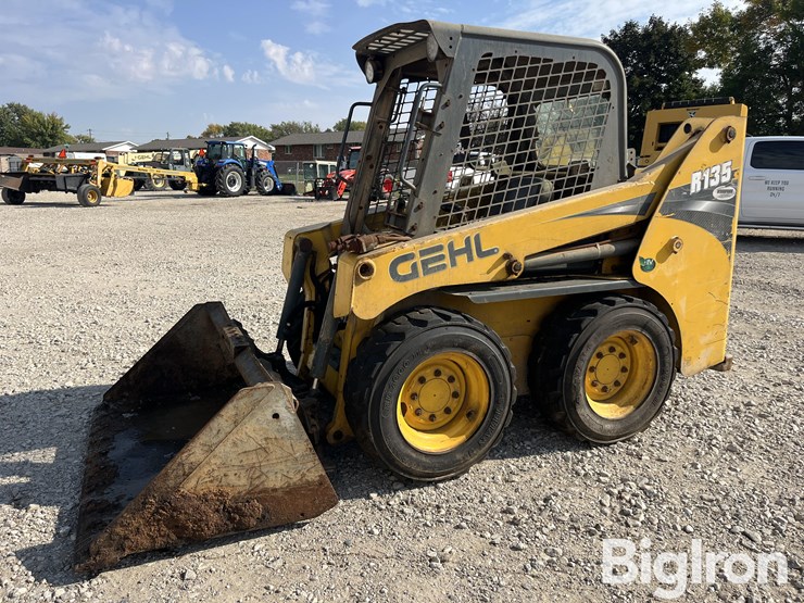 2014-gehl-r135-image-1