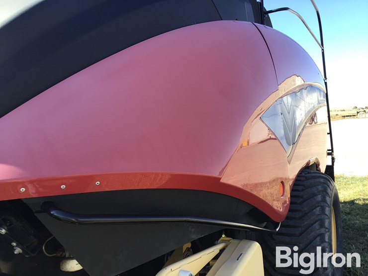 2014-new-holland-340-image-14