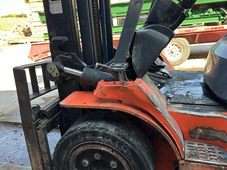 2002-toyota-7fgu35-image-26