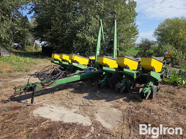 john-deere-7200-image-1