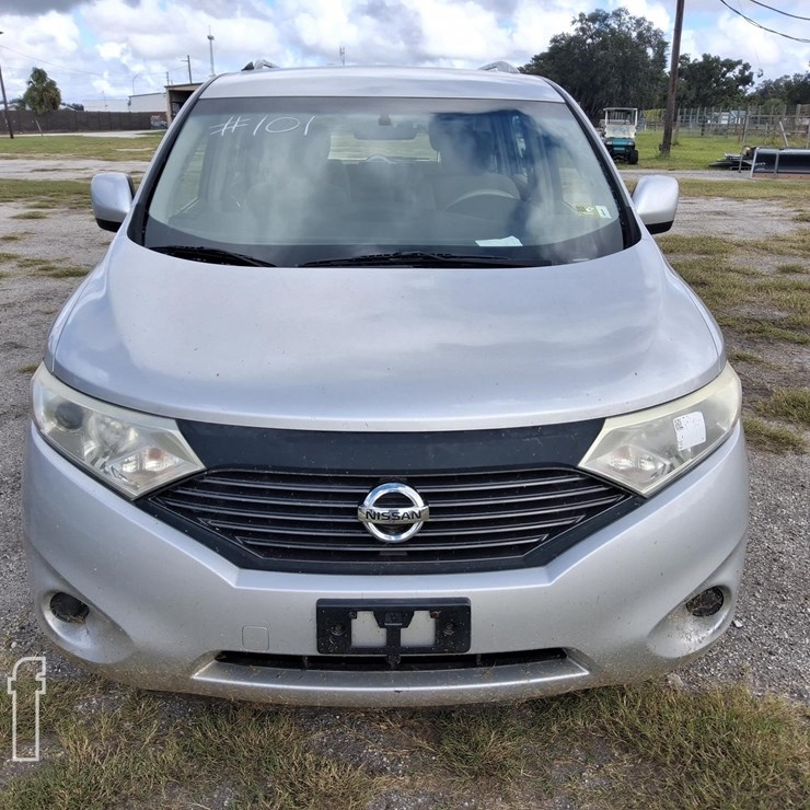 2013 NISSAN QUEST