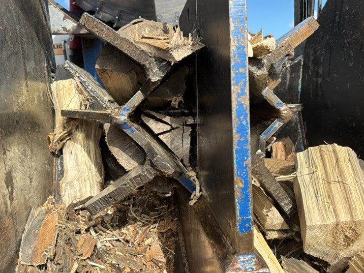 2016-caterpillar-c2.2-image-9