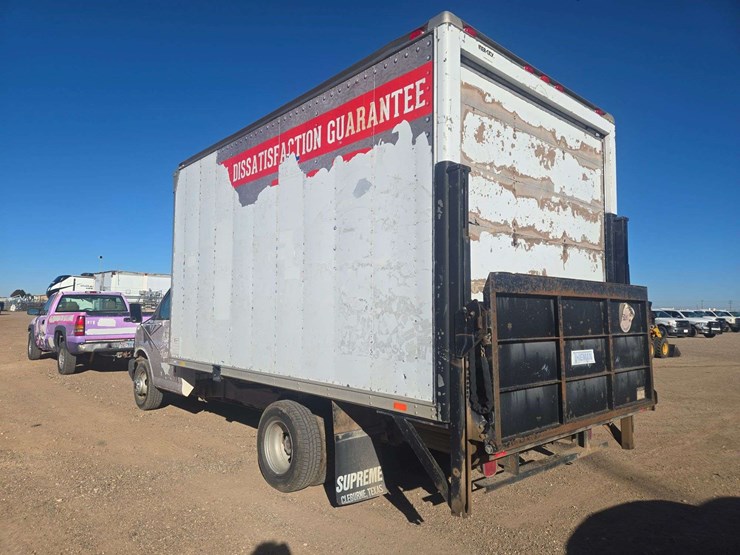 2003-gmc-3500-image-4