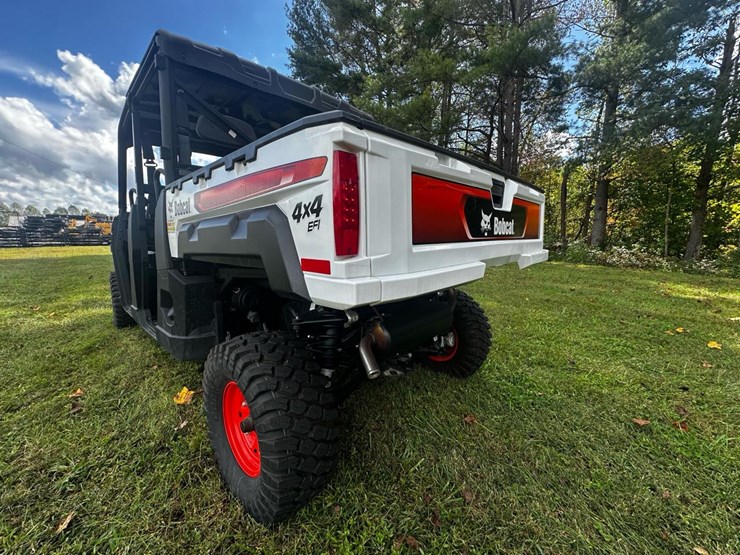 #146-•-2024-bobcat/polaris-uv34xl-gator-image-13