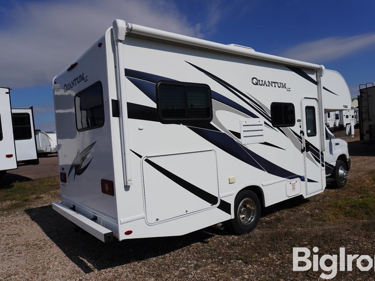 2022-ford-e350-image-5