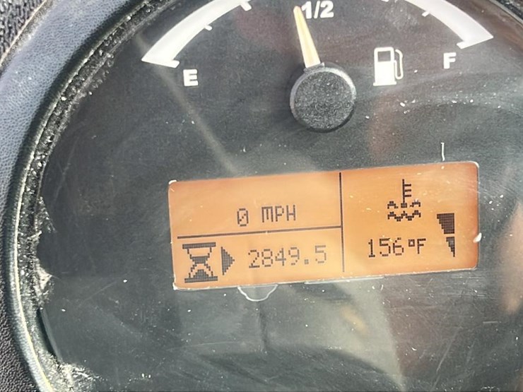 #102-•-2015-cat-th225c-telehandler-image-9