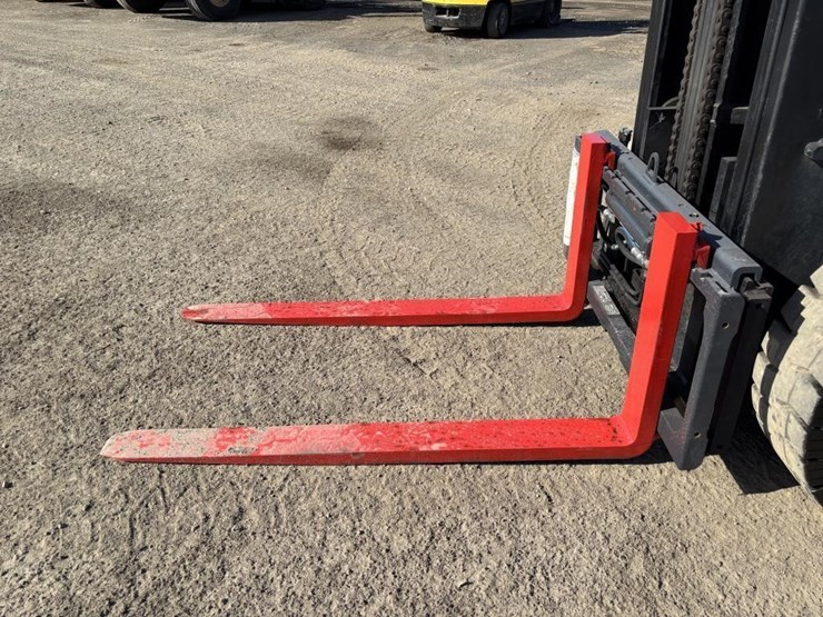 2015-toyota-8fdu30-image-9