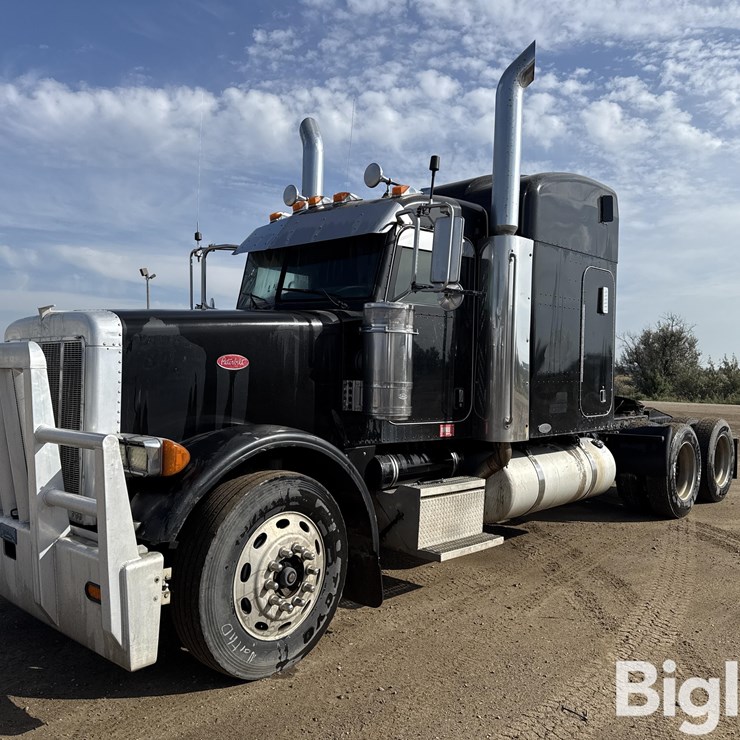 2005 PETERBILT 378