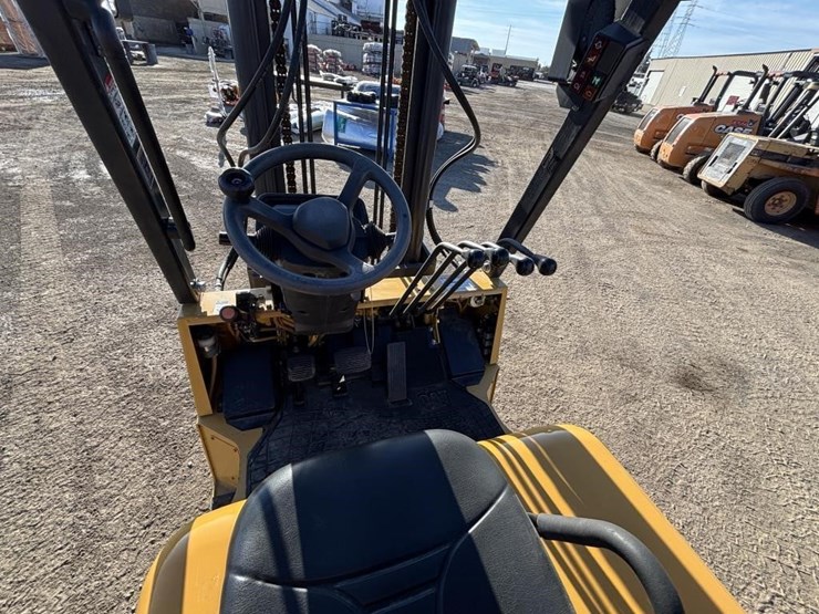 caterpillar-gc35k-image-17