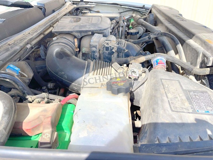 2012-chevrolet-3500-image-33