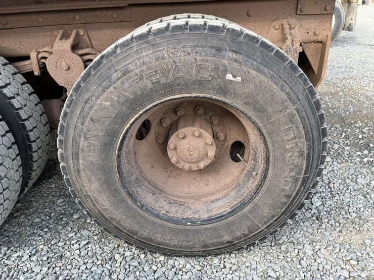 #5001-•-1988-freightliner-mb80-tandem-axle-dump-truck-image-67