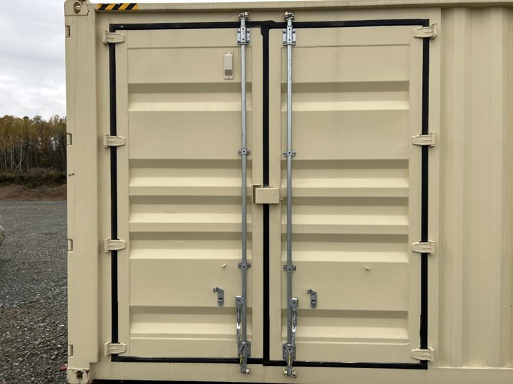 #6458-•-40‘-(5)-door-shipping-container-image-9