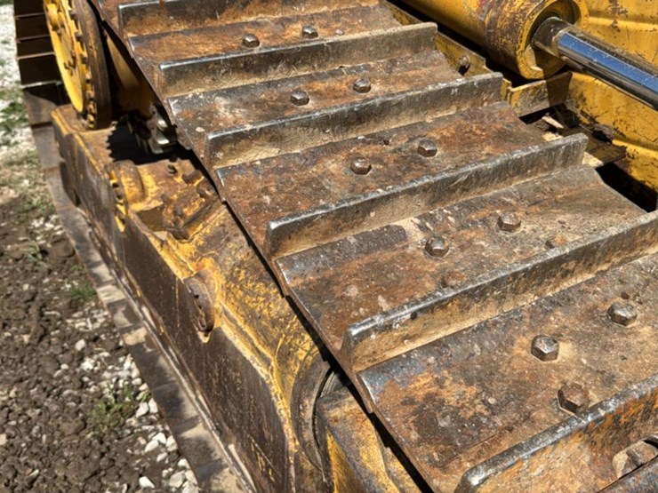 caterpillar-d4h-image-33