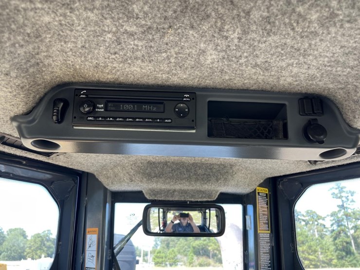 john-deere-1050-image-67