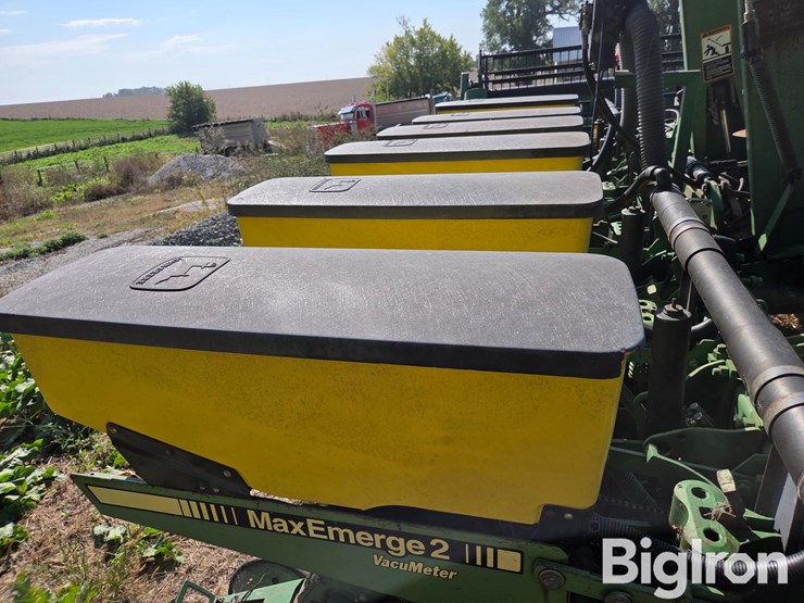 john-deere-7200-image-12