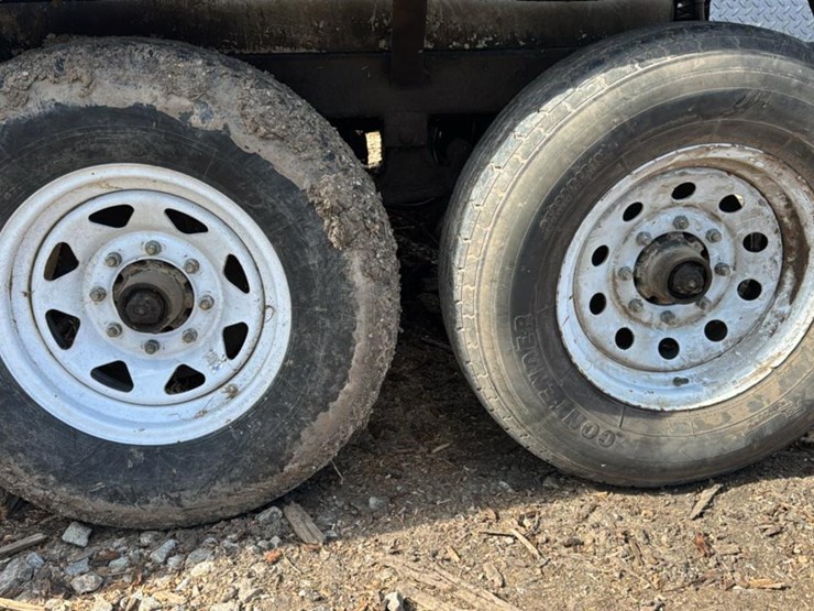 2016-caterpillar-c2.2-image-37