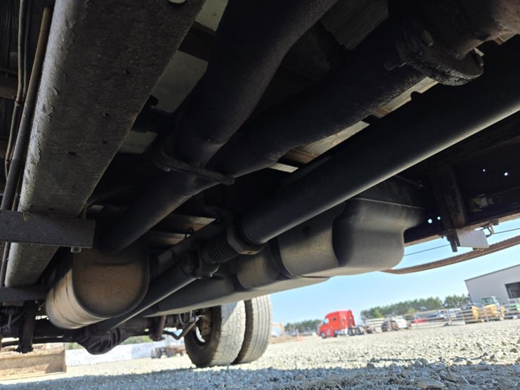 #5013-•-2015-chevrolet-4500-box-truck-image-42