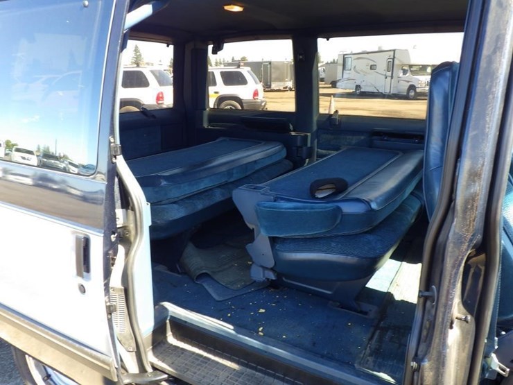 1990-chevrolet-astro-image-7