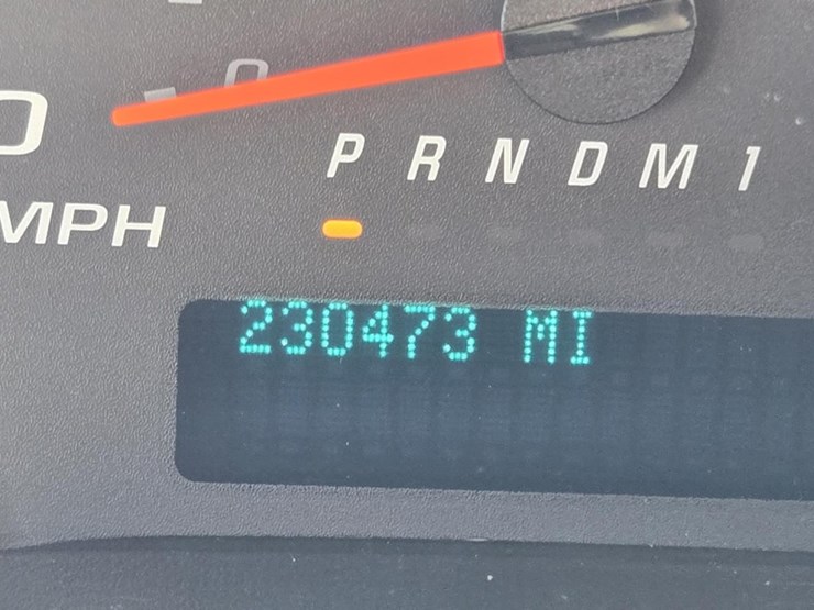 #5013-•-2015-chevrolet-4500-box-truck-image-77