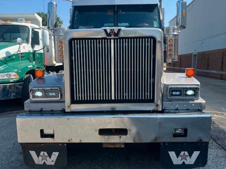 2018-western-star-4900-image-3