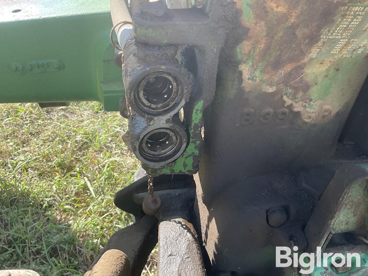 1959-john-deere-530-image-12